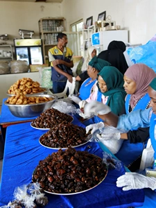 RAMADAN/EASTER EMERGENCY: 17,000 Families Need Food